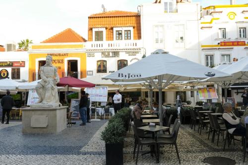 A piece of paradise in the heart of Cascais - image 12
