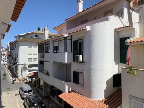 Relaxing apartment in the heart of Cascais - image 3