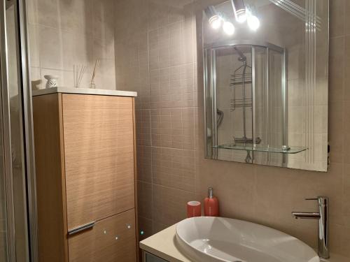 Relaxing apartment in the heart of Cascais - image 12