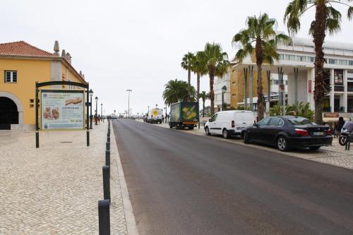 Relaxing apartment in the heart of Cascais - image 7