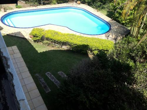 Alugo linda casa de campo perto de São Paulo com ótimo jardim, piscina e lareira. (Linda casa em condominio ecologico de alto padrao a 1h de SP, Terreno de 1500m2 com amplo gramado e ) in 中心部近辺