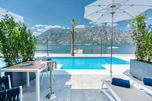 المرافق, Hyatt Regency Kotor Bay Resort in دونجي ستوليف