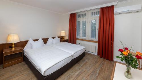 Swiss Inn & Apartments