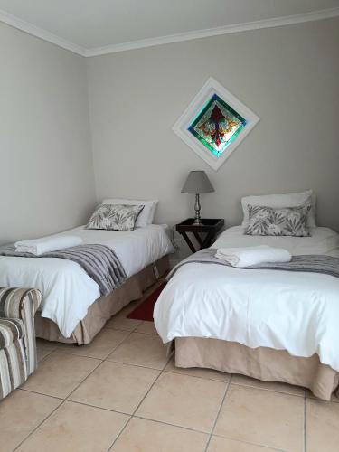 2 twin beds