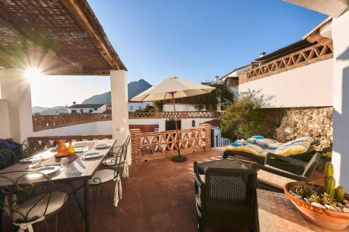 Erkély/terasz, Townhouse Sleeps 6 with Private Pool in Gaucin