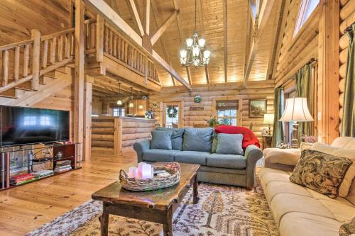 Superb Linville Mountain Cabin with Wraparound Decks in Linville, USA