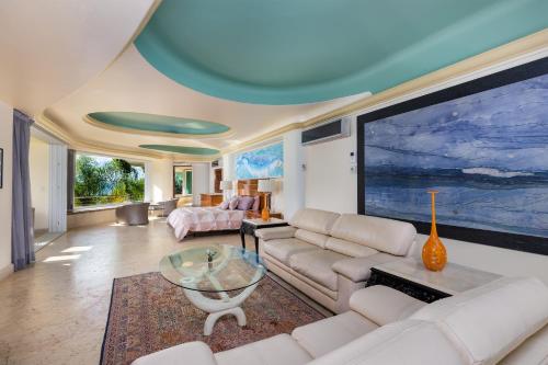 Presidential Suite image 7