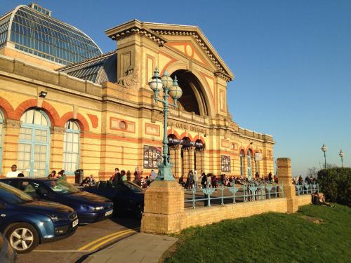 Roseview Alexandra Palace Hotel - image 3
