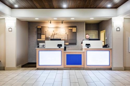 Holiday Inn Express Hotel & Suites Lewisburg, an IHG Hotel