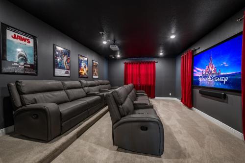 Gorgeous Home with Theater Room Near Disney - 249A