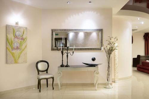 Grand Hotel Sofia - image 12