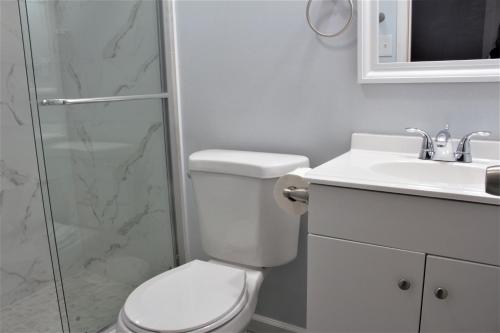 Clover 2900 - Apartment and Rooms with Private Bathroom near Washington Ave South Philly, Philadelphia (foto 7)