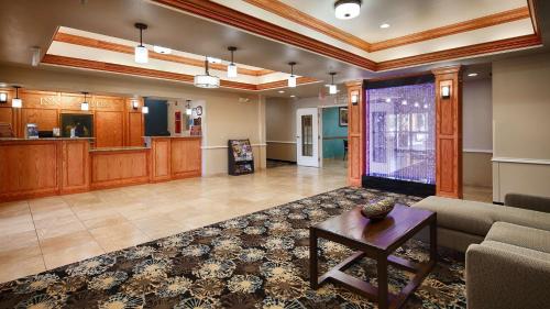 Best Western Plus Monahans Inn and Suites - image 3