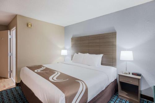 Quality Inn & Suites Blue Springs - Kansas City