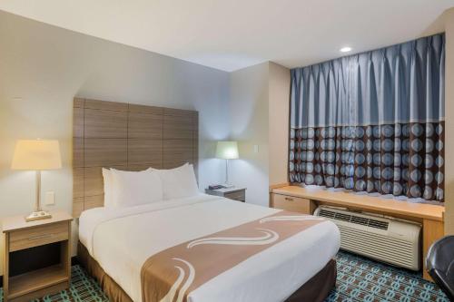 Quality Inn & Suites Blue Springs - Kansas City