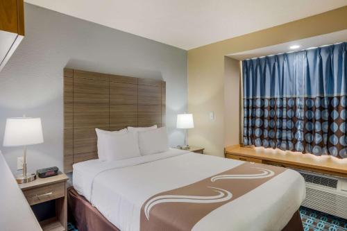 Quality Inn & Suites Blue Springs - Kansas City