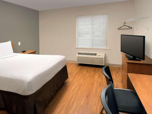 WoodSpring Suites Louisville Clarksville in คลาร์กสวิวลล์ (IN)