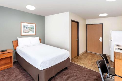 WoodSpring Suites Sioux Falls