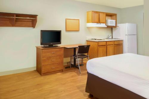 WoodSpring Suites Columbus NE I-270 Airport