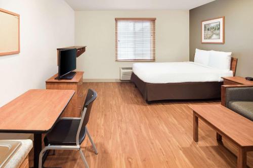 WoodSpring Suites Columbus NE I-270 Airport