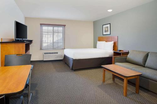 Standard Double Room with Sofa Bed - Accessible/Non-Smoking