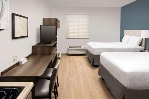 WoodSpring Suites Miami Southwest - image 7