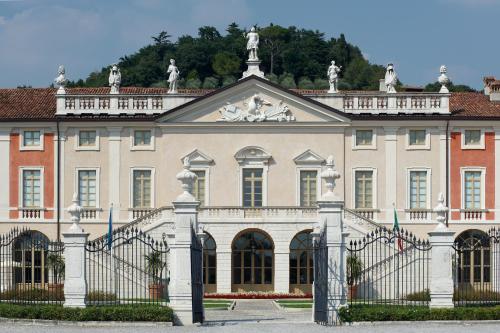 Villa Fenaroli Palace Hotel