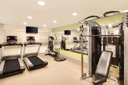 Fitness center, WoodSpring Suites Houston Northwest in Houston West