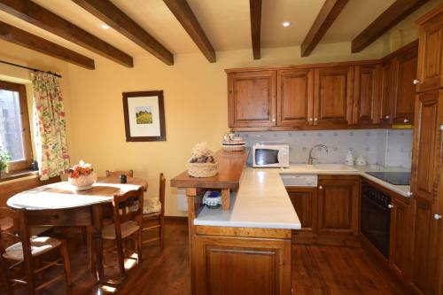 Konyha, Casa en Bolvir, jardin y piscina in Bolvir