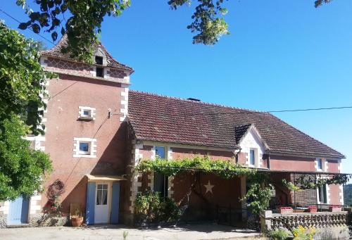 Le Tilleul de Louise gîte à louer Goujounac