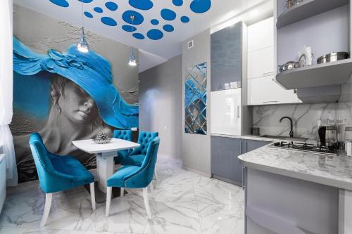 Rynok Square city center 2 bedroom apartment! - image 5