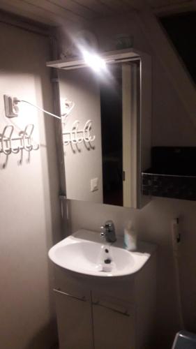 Karemajat superb cottage - image 9
