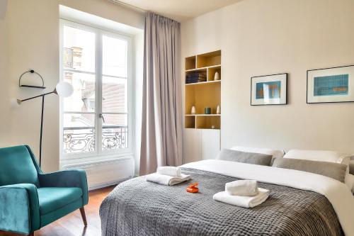 The Perfect Parisian Flat Bd St-Germain - Mid Term, Paris (photo 9)