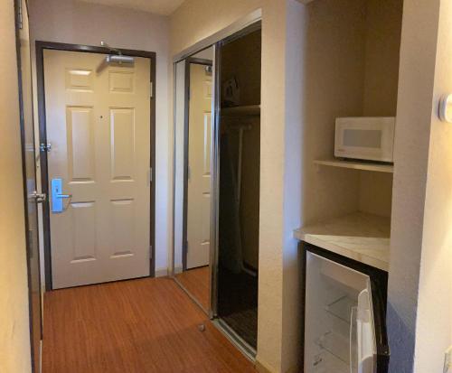 Deluxe Queen Room with Two Queen Beds - Non-Smoking