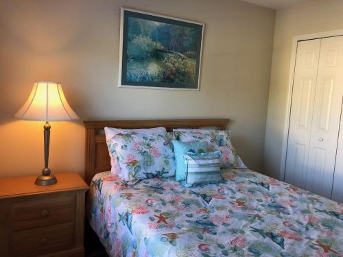 Gated Emerald island resort townhome, Overlook Pool, 3 miles to Disney, rent by owner thumb 3