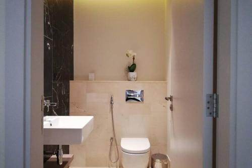 Palm Jumeirah l Amazing 1BR l Private Garden