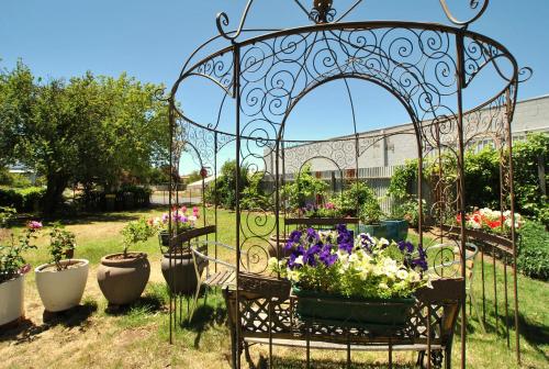 Cooma Cottage