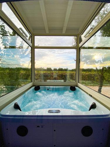 Hot tub, Tenuta Vigna del Noce in Corato