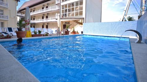 Priboy Hotel - image 8