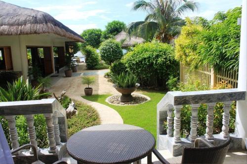Garden, Linaw Beach Resort and Restaurant near Danao Beach