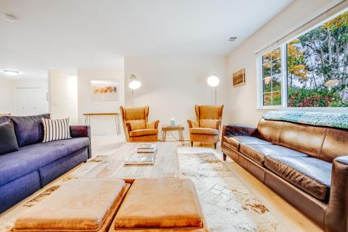 Holly Oak Manor - image 5