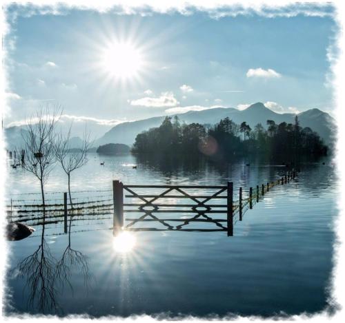 Blelham Tarn (Log Cabin)