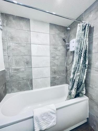 Bijou Merchant City Apartment with Parking (Albion 1), Glasgow (photo 4)