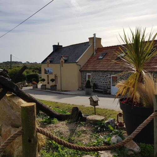 GÎTE 200 M BORD DE MER SUR GR34