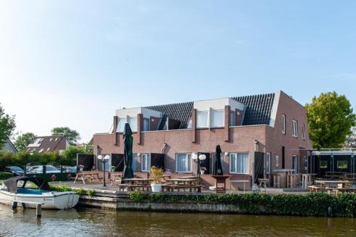 B&B Heeg - De Watersport Heeg - Bed and Breakfast Heeg