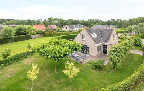 Stunning Home In Tzummarum With 3 Bedrooms, Sauna And Wifi
