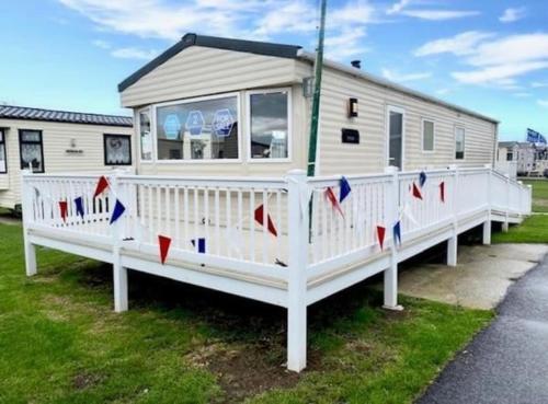 Beautiful 2-bed Caravan In Clacton-on-sea, , Essex