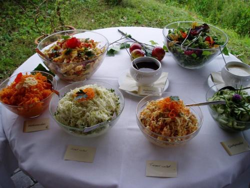 อาหารและเครื่องดื่ม, Hotelanlage Country Lodge in อาร์นเบิร์ก