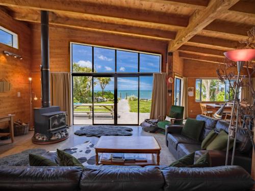 Mohua - Pakawau Holiday Home