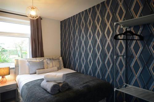 Canterbury Comfy 6 Bed House with Hot Tub - Entire House